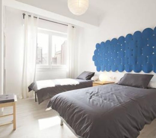 Enjoybcn Gaudi Apartments