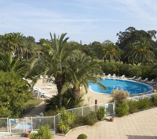 SOWELL Family Port Grimaud