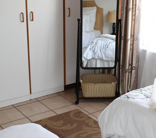 Lincoln Cottages BnB & Self-Catering