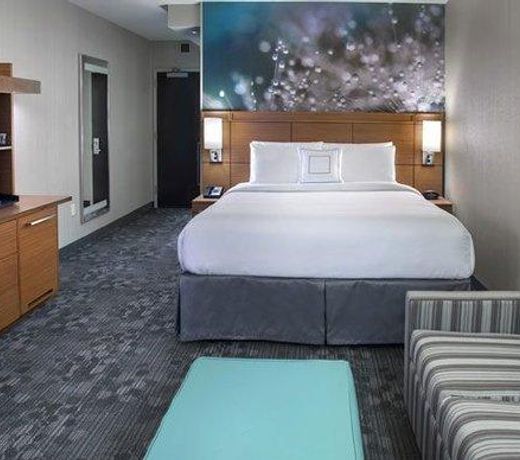 Courtyard by Marriott Philadelphia South at The Navy Yard
