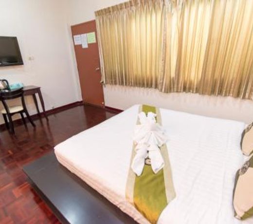 Maria Room for Rent