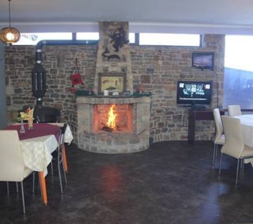 Royal Hotel VoskopojÃ«