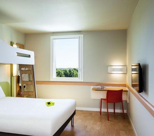 ibis budget Saint Quentin Yvelines - Velodrome