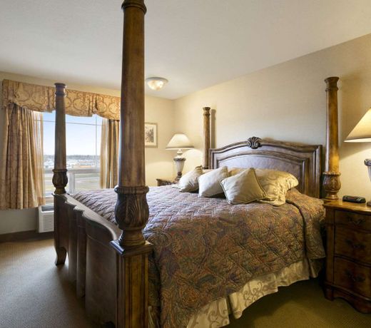 Super 8 by Wyndham Fort Nelson BC