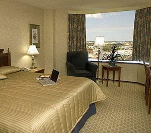 Sandman Signature Edmonton Downtown Hotel