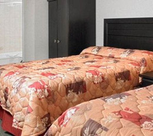 COAST EDMONTON HOUSE SUITE