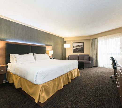 Holiday Inn Express Edmonton Downtown, an IHG Hotel