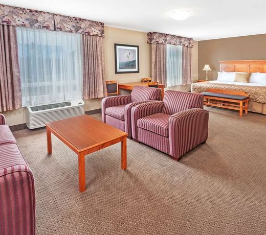 Super 8 by Wyndham Edmonton South