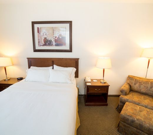 Holiday Inn Express & Suites Drayton Valley, an IHG Hotel