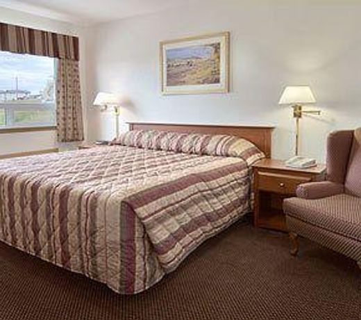 Super 8 by Wyndham Drayton Valley