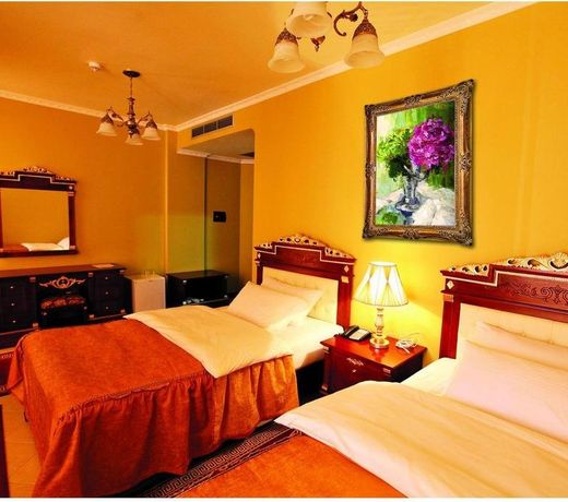 Dinasty Hotel