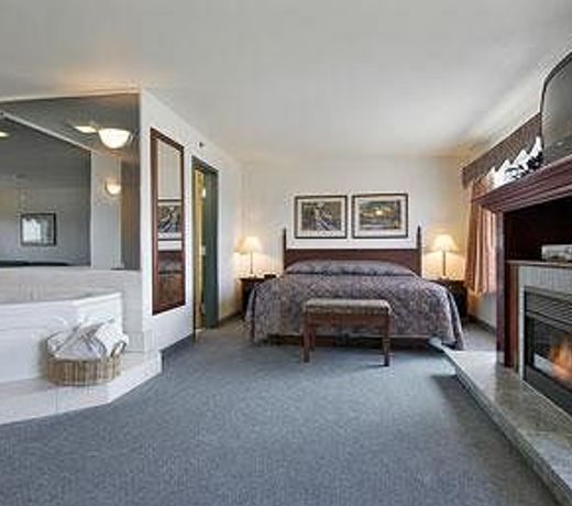 Ramada by Wyndham Cochrane