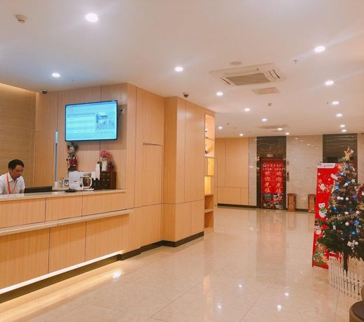 7 Days PremiumÂ·Guangzhou Dongxiaonan Subway Station