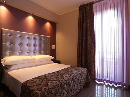 Hotel Five