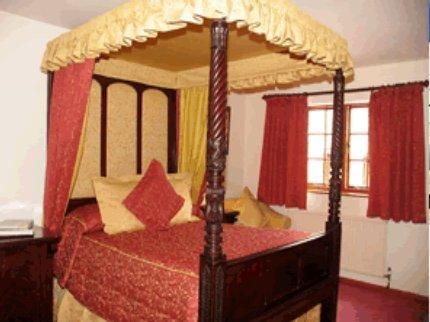 THE BROOKHOUSE