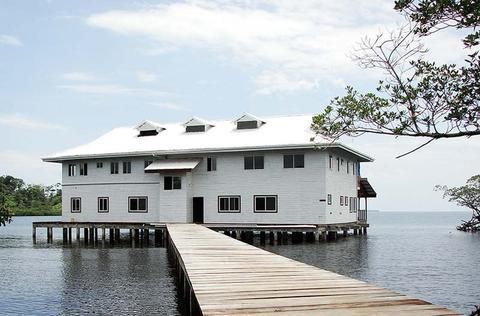 Laguna Azul Eco Lodge