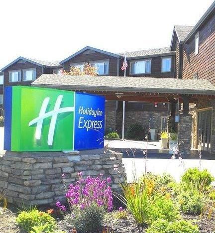 Holiday Inn Express Fort Bragg, an IHG Hotel