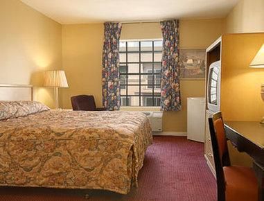 Ramada by Wyndham Los Angeles/Wilshire Center