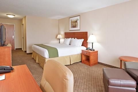 Holiday Inn Express Hotel & Suites Bay City, an IHG Hotel