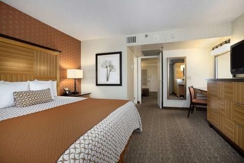 Embassy Suites Los Angeles - Downey