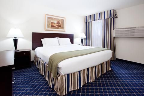 Holiday Inn Express Hotel & Suites Torrington, an IHG Hotel