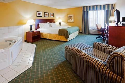 Holiday Inn Express Hotel & Suites Coon Rapids - Blaine Area, an IHG Hotel