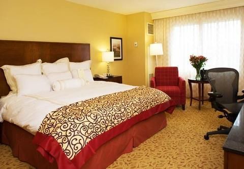 Pittsburgh Airport Marriott