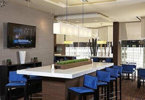 Courtyard by Marriott Los Angeles LAX / Century Boulevard