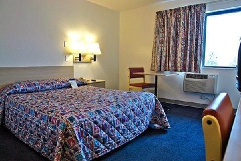 Americas Best Value Inn East Peoria
