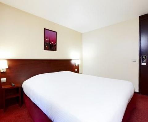 Kyriad Bordeaux Lormont
