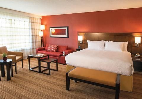 Courtyard by Marriott Los Angeles Woodland Hills