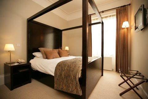 Forest Lodge Hotel