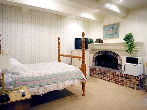 Best Western Grandma's Feather Bed