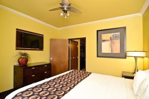 BEST WESTERN PLUS Christopher Inn and Suites