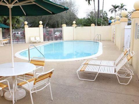La Quinta by Wyndham Miami Cutler Bay