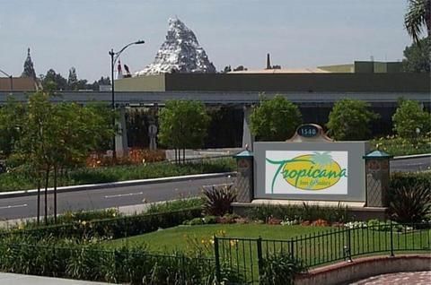 Tropicana Inn & Suites