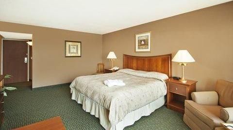 South Shore Harbour Resort and Conference Center