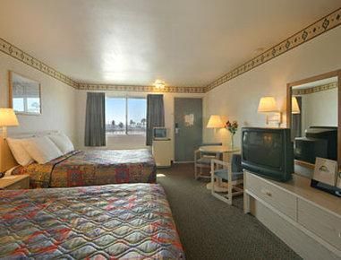 Days Inn by Wyndham Oceanside