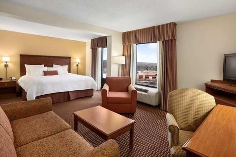 Hampton Inn Charleston Southridge