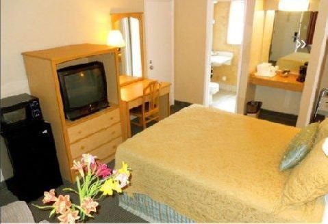 Harbor Inn & Suites Oceanside