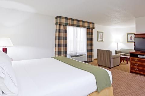 Holiday Inn Express & Suites Alliance, an IHG Hotel