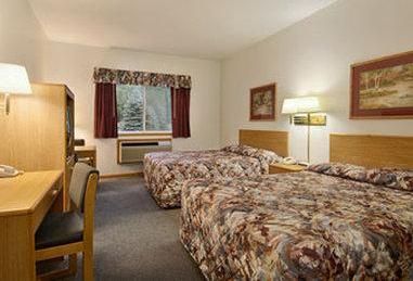 Ramada by Wyndham Richland Center