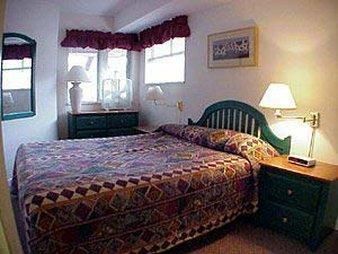 ResortQuest Rentals at Marketplace Lodge