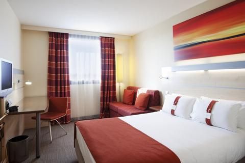 Holiday Inn Express Toulouse Airport, an IHG Hotel