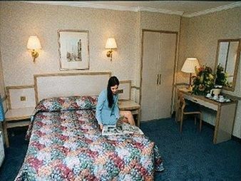 The Deer Park Hotel