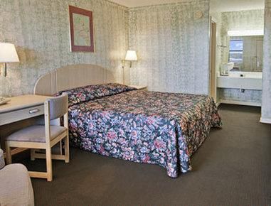 Super 8 by Wyndham Monticello