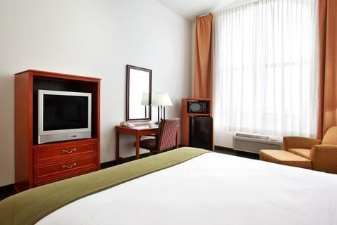 Holiday Inn Express Rockford-Loves Park, an IHG Hotel