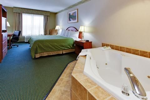 Country Inn & Suites by Radisson, Brockton (Boston), MA