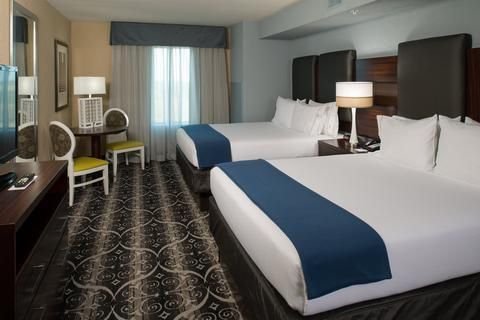 Holiday Inn Express & Suites Kansas City Airport, an IHG Hotel