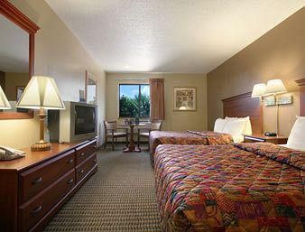 Days Inn by Wyndham Mitchell SD